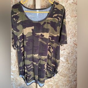 Lularoe camo 3x top